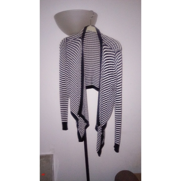 Forever 21 See Through Sweater - Picture 1 of 2